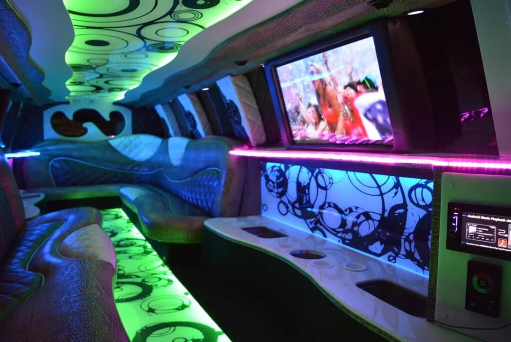 CADILLAC ESCALADE FEATURES